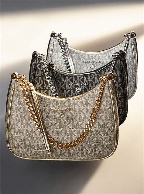 michael kors jet set charm logo